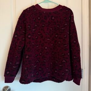 Koolaburra By Ugg Purple Leopard Print Pullover Crew Neck Swearshirt. Petite L